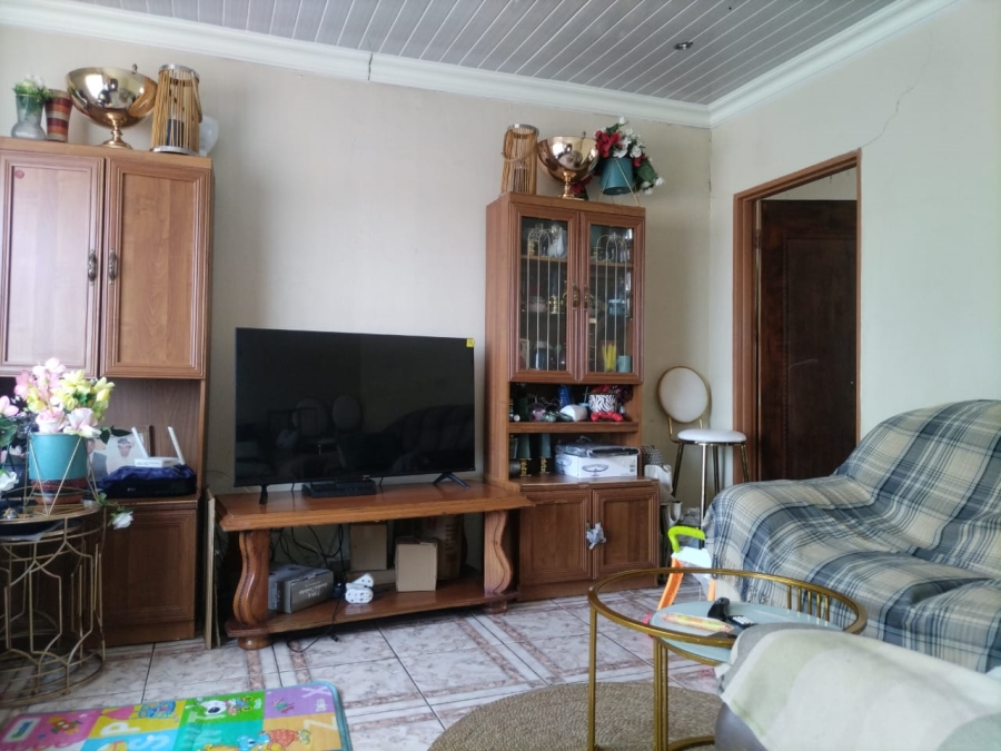 4 Bedroom Property for Sale in Geelhoutpark North West